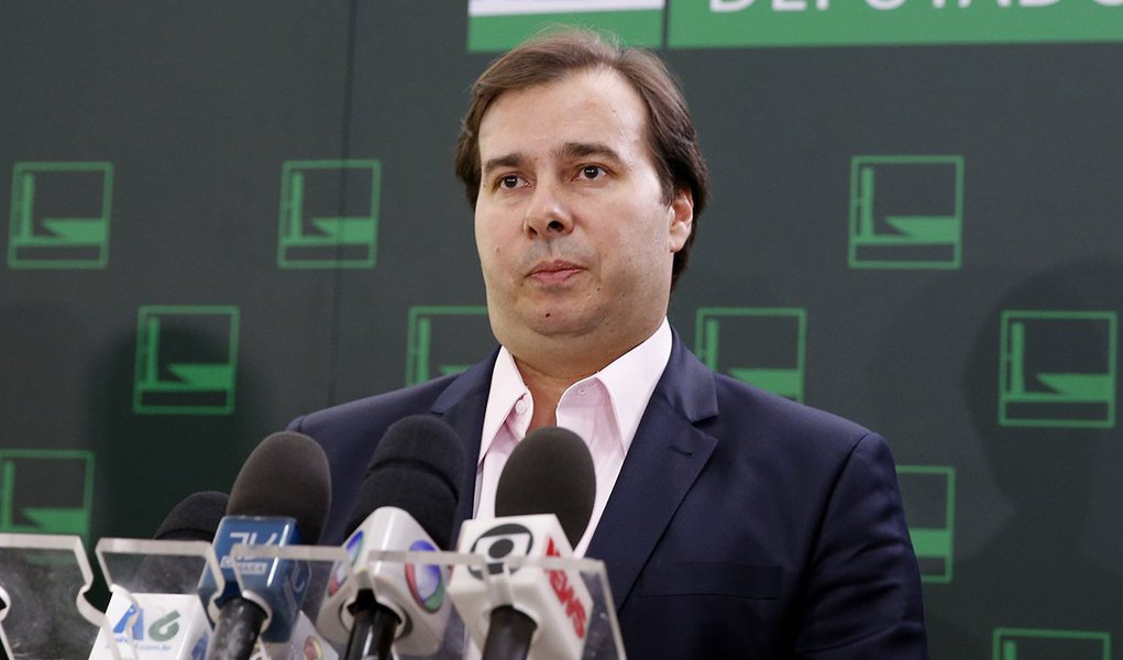 O presidente da Câmara dos Deputados, Rodrigo Maia (DEM-RJ), disse nesta terça-feira 19 que irá pedir aos líderes da Casa que garantam quórum para votações durante três dias por semana no próximo mês, apesar das demandas decorrentes das eleições municipais, cuja campanha tem início autorizado a partir de 16 de agosto; ele pretende reunir todos os líderes para um almoço na próxima segunda, quando será definido o esquema de trabalho (Foto: Gisele Federicce) O presidente da Câmara dos Deputados, Rodrigo Maia (DEM-RJ), disse nesta terça-feira 19 que irá pedir aos líderes da Casa que garantam quórum para votações durante três dias por semana no próximo mês, apesar das demandas decorrentes das eleições municipais, cuja campanha tem início autorizado a partir de 16 de agosto; ele pretende reunir todos os líderes para um almoço na próxima segunda, quando será definido o esquema de trabalho