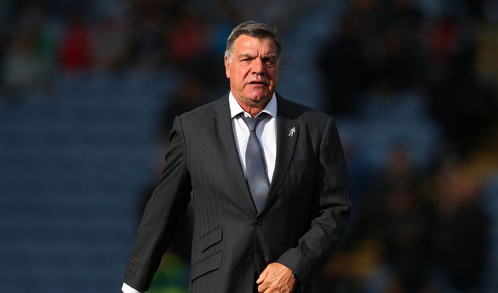 "Estou extremamente honrado em ser anunciado como técnico da Inglaterra, especialmente porque nunca foi segredo que para mim é o trabalho que sempre quis. Para mim, é absolutamente o melhor emprego no futebol inglês", disse Sam Allardyce em comunicado, anunciando um contrato de dois anos (Foto: Gisele Federicce) "Estou extremamente honrado em ser anunciado como técnico da Inglaterra, especialmente porque nunca foi segredo que para mim é o trabalho que sempre quis. Para mim, é absolutamente o melhor emprego no futebol inglês", disse Sam Allardyce em comunicado, anunciando um contrato de dois anos