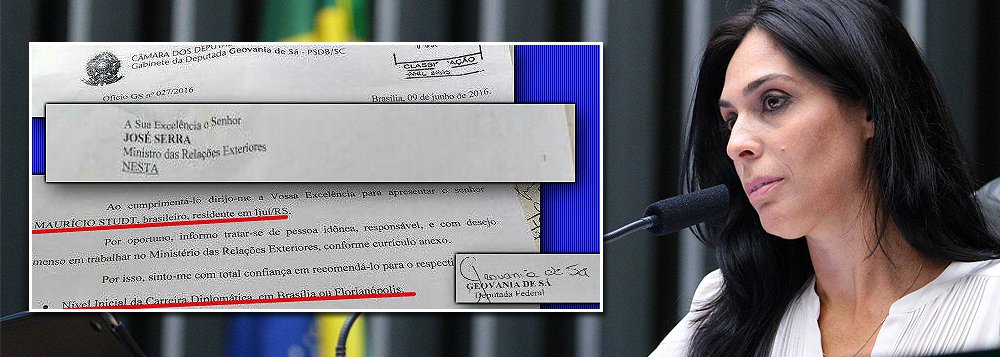 Ofício GS 027/2016 do gabinete da deputada Geovânia de Sá indica o senhor Maurício Studt, proprietário da Cacau Show Criciúma, para ocupar o nível inicial da carreira de diplomata; "A senhora deputada além de, com o devido respeito, ser uma besta, por não saber que os cargos iniciais da carreira diplomática só são acessíveis por concurso e cursos mais que rigorosos, mostra o “civismo” por trás do impeachment", diz Fernando Brito, do Tijolaço (Foto: Roberta Namour) Ofício GS 027/2016 do gabinete da deputada Geovânia de Sá indica o senhor Maurício Studt, proprietário da Cacau Show Criciúma, para ocupar o nível inicial da carreira de diplomata; "A senhora deputada além de, com o devido respeito, ser uma besta, por não saber que os cargos iniciais da carreira diplomática só são acessíveis por concurso e cursos mais que rigorosos, mostra o “civismo” por trás do impeachment", diz Fernando Brito, do Tijolaço