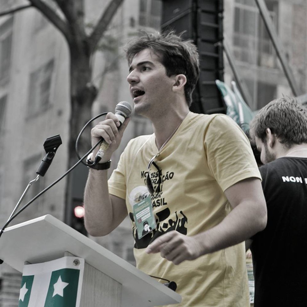 Um dos coordenadores nacionais e fundadores do Movimento Brasil Livre (MBL) pode se tornar prefeito nas eleições de 2016; o advogado Rubinho Nunes, 28, lançou oficialmente sua pré-candidatura à Prefeitura de Vinhedo, onde nasceu o MBL, pelo PMDB no último dia 9 (Foto: Gisele Federicce) Um dos coordenadores nacionais e fundadores do Movimento Brasil Livre (MBL) pode se tornar prefeito nas eleições de 2016; o advogado Rubinho Nunes, 28, lançou oficialmente sua pré-candidatura à Prefeitura de Vinhedo, onde nasceu o MBL, pelo PMDB no último dia 9