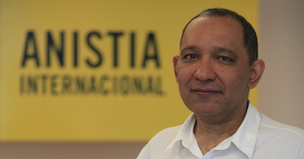 Por meio de nota, a entidade apontou a informação do governo estadual de que autorizava a racionalização dos serviços públicos essenciais para a realização dos Jogos Olímpicos; para o diretor executivo da Anistia Internacional Brasil, Átila Roque, não pode haver restrição de serviços; "Grandes eventos esportivos não podem acontecer às custas de supressão de direitos. O decreto publicado hoje abre espaço para restrições no fornecimento de serviços públicos que podem agravar, ainda mais, áreas como saúde e segurança pública", disse (Foto: Gisele Federicce) Por meio de nota, a entidade apontou a informação do governo estadual de que autorizava a racionalização dos serviços públicos essenciais para a realização dos Jogos Olímpicos; para o diretor executivo da Anistia Internacional Brasil, Átila Roque, não pode haver restrição de serviços; "Grandes eventos esportivos não podem acontecer às custas de supressão de direitos. O decreto publicado hoje abre espaço para restrições no fornecimento de serviços públicos que podem agravar, ainda mais, áreas como saúde e segurança pública", disse