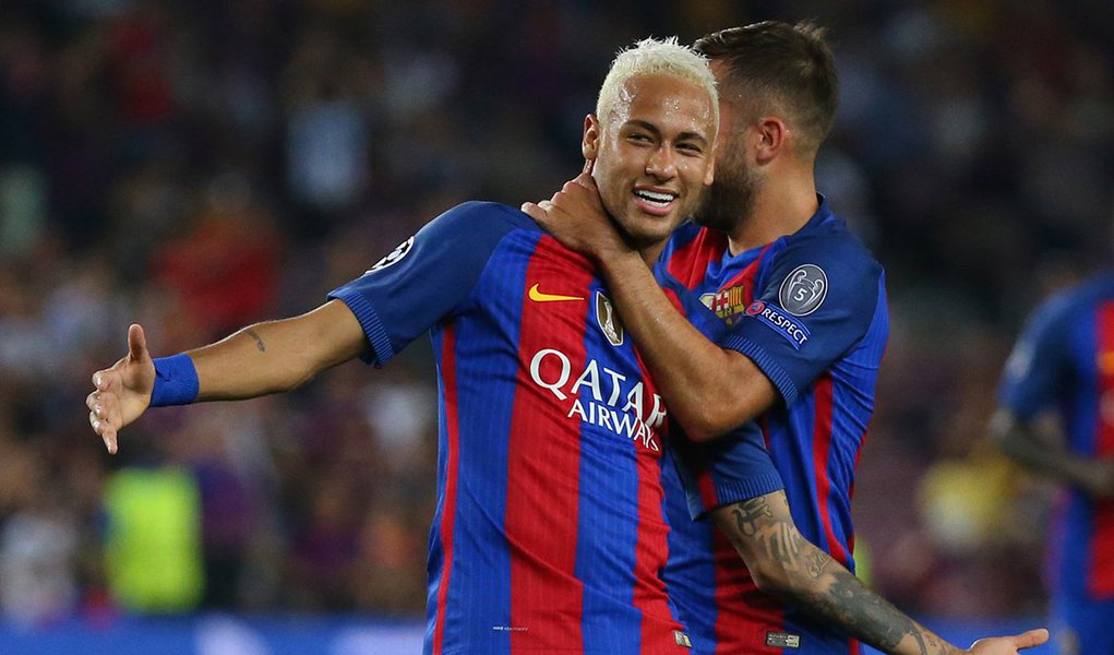 O técnico do Barcelona, Luis Enrique, e seu colega do Atlético de Madri, Diego Simeone, fizeram defesas contundentes de Neymar depois que o estilo de jogo do atacante brasileiro o colocou sob os holofotes; o ex-jogador Barça Michael Laudrup criticou Neymar por "provocar" os adversários na vitória de 5 x 1 sobre o Leganés, e o estilo extravagante de Neymar será objeto de atenção novamente na quarta-feira, quando o Barcelona receberá o Atlético (Foto: Leonardo Lucena) O técnico do Barcelona, Luis Enrique, e seu colega do Atlético de Madri, Diego Simeone, fizeram defesas contundentes de Neymar depois que o estilo de jogo do atacante brasileiro o colocou sob os holofotes; o ex-jogador Barça Michael Laudrup criticou Neymar por "provocar" os adversários na vitória de 5 x 1 sobre o Leganés, e o estilo extravagante de Neymar será objeto de atenção novamente na quarta-feira, quando o Barcelona receberá o Atlético