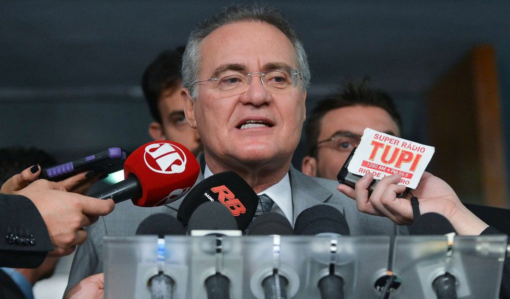 Presidente do Senado, Renan Calheiros (PMDB-AL), rebateu as denúncias da delação do ex-diretor de Relações Institucionais do Grupo Hypermarcas, Nelson Mello; delator afirma que pagou R$ 30 milhões a lobistas para repasses a Renan, e aos senadores Romero Jucá (PMDB-RR) e Eduardo Braga (PMDB-AM); "As minhas contas foram auditadas em 2007. Já naquela época, não havia um centavo sequer que não tivesse origem. Hoje muito menos", afirmou Renan (Foto: Roberta Namour) Presidente do Senado, Renan Calheiros (PMDB-AL), rebateu as denúncias da delação do ex-diretor de Relações Institucionais do Grupo Hypermarcas, Nelson Mello; delator afirma que pagou R$ 30 milhões a lobistas para repasses a Renan, e aos senadores Romero Jucá (PMDB-RR) e Eduardo Braga (PMDB-AM); "As minhas contas foram auditadas em 2007. Já naquela época, não havia um centavo sequer que não tivesse origem. Hoje muito menos", afirmou Renan
