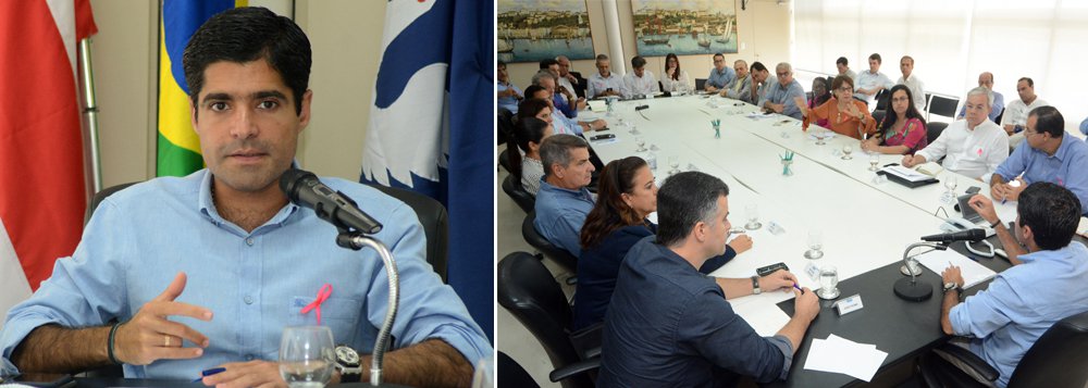Em reunião com secretários e dirigentes municipais nesta sexta-feira, o prefeito reeleito ACM Neto (DEM) disse que "a agenda de rua e as inaugurações de obras serão retomadas e intensificadas" a partir da próxima semana, e deixou claro que a briga pelo governo do Estado em 2018 já começa agora; "Reforcem a sola dos seus sapatos porque vamos voltar a andar muito por todos os cantos de Salvador", disse o prefeito a seus secretários (Foto: Romulo Faro) Em reunião com secretários e dirigentes municipais nesta sexta-feira, o prefeito reeleito ACM Neto (DEM) disse que "a agenda de rua e as inaugurações de obras serão retomadas e intensificadas" a partir da próxima semana, e deixou claro que a briga pelo governo do Estado em 2018 já começa agora; "Reforcem a sola dos seus sapatos porque vamos voltar a andar muito por todos os cantos de Salvador", disse o prefeito a seus secretários