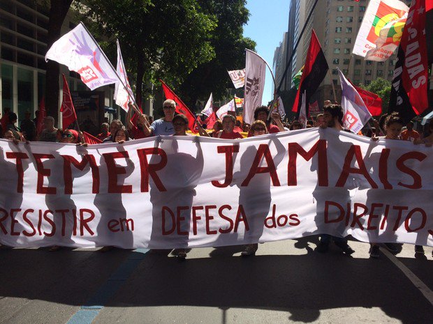 Para aqueles que ainda tinham dúvidas, agora não há mais: os golpistas deixaram claro que a classe trabalhadora é a maior prejudicada neste que é um dos piores momentos históricos pelo qual o país passa (Foto: Maria das Graças Costa) Para aqueles que ainda tinham dúvidas, agora não há mais: os golpistas deixaram claro que a classe trabalhadora é a maior prejudicada neste que é um dos piores momentos históricos pelo qual o país passa