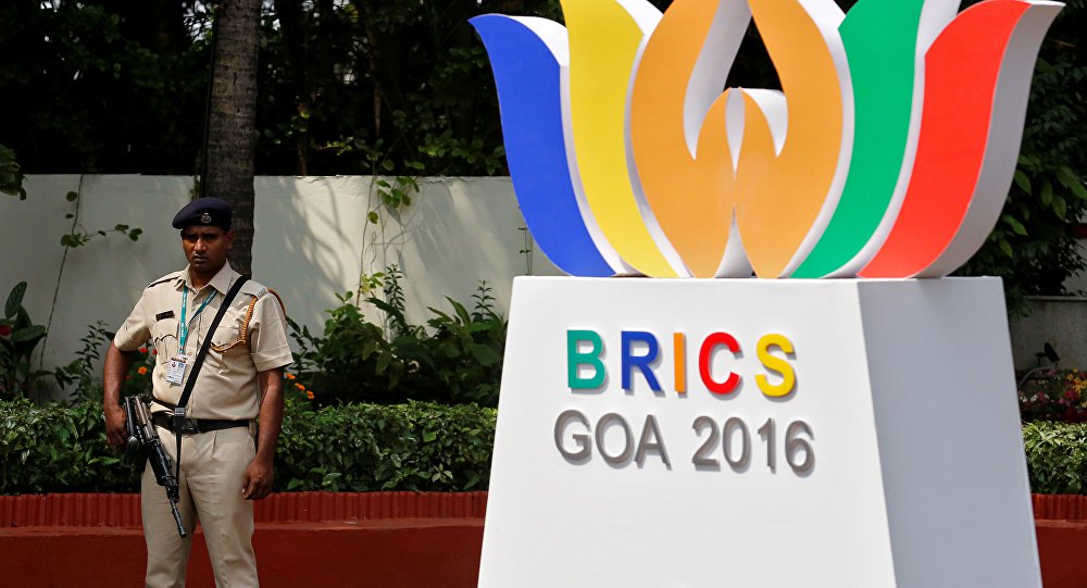 A agência de informação e emissora internacional Sputnik se pronunciou pelo estabelecimento de um espaço de informação aberto e regime de apoio informativo entre os representantes da mídia dos países membros do BRICS; "A Sputnik propõe aos líderes do espaço midiático dos países do BRICS concluir acordos para a troca de conteúdos e trabalhar para a criação de uma política de informação aberta recíproca", disse Vasily Pushkov, responsável pelos projetos internacionais da Sputinik (Foto: Leonardo Attuch) A agência de informação e emissora internacional Sputnik se pronunciou pelo estabelecimento de um espaço de informação aberto e regime de apoio informativo entre os representantes da mídia dos países membros do BRICS; "A Sputnik propõe aos líderes do espaço midiático dos países do BRICS concluir acordos para a troca de conteúdos e trabalhar para a criação de uma política de informação aberta recíproca", disse Vasily Pushkov, responsável pelos projetos internacionais da Sputinik