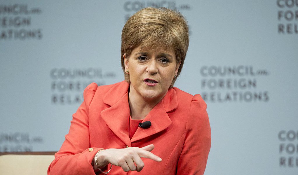 Escócia muito provavelmente irá realizar um segundo referendo sobre sua independência, disse nesta sexta-feira a primeira-ministra escocesa, Nicola Sturgeon, acrescentando que irá fazer o que for necessário para garantir o lugar do país na União Europeia, após o Reino Unido votar para deixar o bloco; "É uma afirmação do óbvio que a opção por um segundo referendo precisa estar na mesa e está na mesa", disse; "Penso que um referendo sobre a independência agora é muito provável", acrescentou (Foto: Paulo Emílio) Escócia muito provavelmente irá realizar um segundo referendo sobre sua independência, disse nesta sexta-feira a primeira-ministra escocesa, Nicola Sturgeon, acrescentando que irá fazer o que for necessário para garantir o lugar do país na União Europeia, após o Reino Unido votar para deixar o bloco; "É uma afirmação do óbvio que a opção por um segundo referendo precisa estar na mesa e está na mesa", disse; "Penso que um referendo sobre a independência agora é muito provável", acrescentou