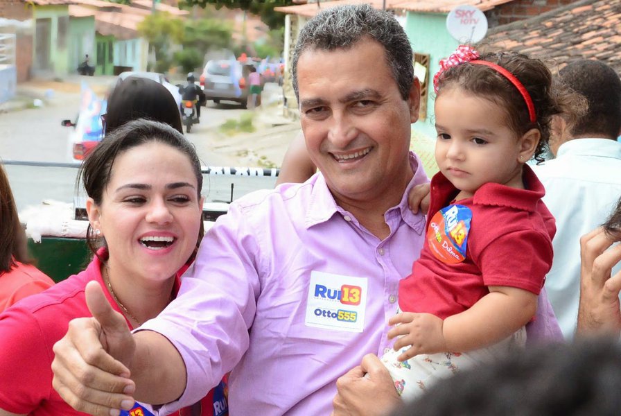 Levantamento do Instituto Paraná Pesquisas que mediu o cenário pré-eleitoral de Salvador avaliou também a opinião popular sobre a gestão do governador Rui Costa (PT); de acordo com a pesquisa, Rui é bem avaliado por 61,1% dos soteropolitanos; aprovação é maior entre os homens (63,6%) do que entre as mulheres (33,4%) (Foto: Romulo Faro) Levantamento do Instituto Paraná Pesquisas que mediu o cenário pré-eleitoral de Salvador avaliou também a opinião popular sobre a gestão do governador Rui Costa (PT); de acordo com a pesquisa, Rui é bem avaliado por 61,1% dos soteropolitanos; aprovação é maior entre os homens (63,6%) do que entre as mulheres (33,4%)