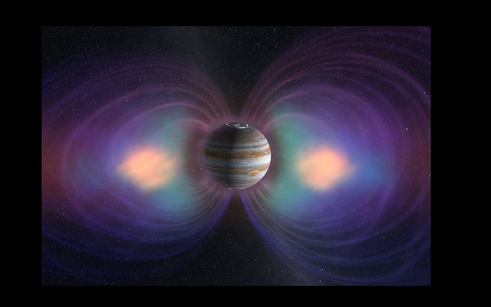 A atmosfera, a composição interior e a magnetosfera do planeta serão objeto de observação da sonda da NASA, durante um ano. É a segunda sonda – desde a Galileu, há 20 anos – dedicada exclusivamente a investigar o maior planeta do nosso sistema solar. (Foto: Luis Pellegrini) A atmosfera, a composição interior e a magnetosfera do planeta serão objeto de observação da sonda da NASA, durante um ano. É a segunda sonda – desde a Galileu, há 20 anos – dedicada exclusivamente a investigar o maior planeta do nosso sistema solar.