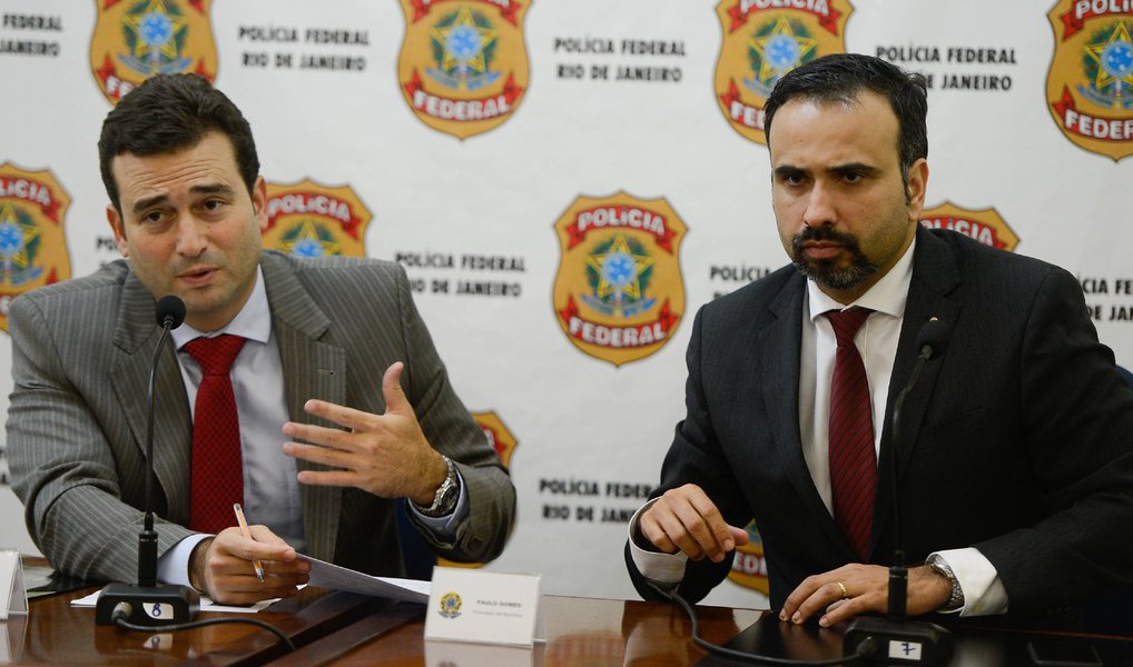 Empresário suspeito de desviar recursos de fundos de pensão, Ricardo Magro era considerado foragido desde sexta-feira 24, quando foi um dos alvos da operação Recomeço, deflagrada pela Polícia Federal e pelo Ministério Público Federal; ele é sócio do Grupo Galileo Educacional; segundo informaram os investigadores em coletiva de imprensa na sexta (foto), o esquema desviado pode ter alcançado R$ 90 milhões (Foto: Gisele Federicce) Empresário suspeito de desviar recursos de fundos de pensão, Ricardo Magro era considerado foragido desde sexta-feira 24, quando foi um dos alvos da operação Recomeço, deflagrada pela Polícia Federal e pelo Ministério Público Federal; ele é sócio do Grupo Galileo Educacional; segundo informaram os investigadores em coletiva de imprensa na sexta (foto), o esquema desviado pode ter alcançado R$ 90 milhões