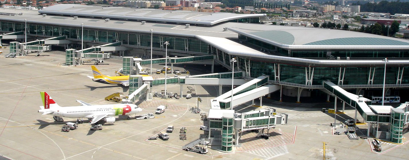 Governo interino já conta com a venda da Caixa Seguridade, IRB, participações da Infraero em aeroportos e concessões de rodovias, portos e aeroportos; o objetivo central da medida é arrecadar recursos para reduzir o deficit público e contribuir para a queda da dívida pública (a dívida bruta subiu de 66,5% para 68,6% do PIB nos cinco primeiros meses deste ano) (Foto: Roberta Namour) Governo interino já conta com a venda da Caixa Seguridade, IRB, participações da Infraero em aeroportos e concessões de rodovias, portos e aeroportos; o objetivo central da medida é arrecadar recursos para reduzir o deficit público e contribuir para a queda da dívida pública (a dívida bruta subiu de 66,5% para 68,6% do PIB nos cinco primeiros meses deste ano)