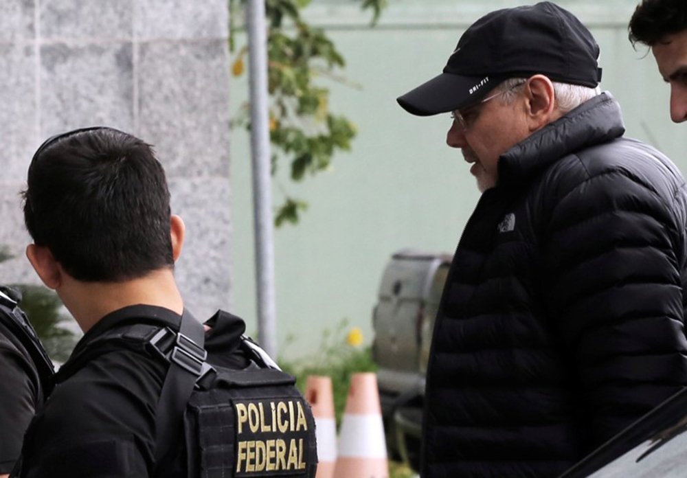 Ex-ministro da Fazenda Guido Mantega é conduzido pela Polícia Federal em São Paulo. 22/09/2016 REUTERS/Nacho Doce (Foto: Paulo Emílio) Ex-ministro da Fazenda Guido Mantega é conduzido pela Polícia Federal em São Paulo. 22/09/2016 REUTERS/Nacho Doce