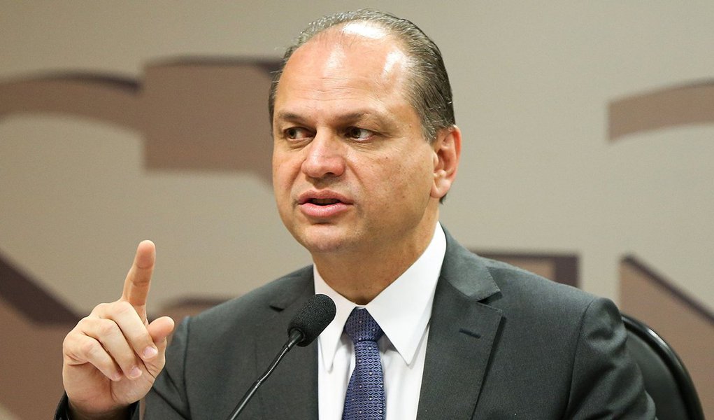Brasília - O ministro da Saúde, Ricardo Barros, participa de audiência pública na Comissão de Assuntos Sociais do Senado. (Marcelo Camargo/Agência Brasil) (Foto: Roberta Namour) Brasília - O ministro da Saúde, Ricardo Barros, participa de audiência pública na Comissão de Assuntos Sociais do Senado. (Marcelo Camargo/Agência Brasil)