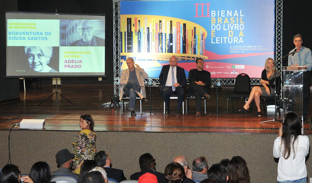 A feira literária acontecerá entre 21 e 30 de outubro; o sociólogo português Boaventura de Sousa Santos e a escritora Adélia Prado serão os homenageados desta edição (Foto: Gisele Federicce) A feira literária acontecerá entre 21 e 30 de outubro; o sociólogo português Boaventura de Sousa Santos e a escritora Adélia Prado serão os homenageados desta edição