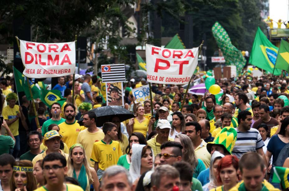 As ruas desaprovaram o atual modelo de representação política. Ou ouvimos esse recado e mudemos rapidamente o sistema pelo qual escolhemos nossos representantes ou em 2018, os salvadores da pátria terão grande chance de vitória, o que só favorece à direita (Foto: Raimundo Bonfim) As ruas desaprovaram o atual modelo de representação política. Ou ouvimos esse recado e mudemos rapidamente o sistema pelo qual escolhemos nossos representantes ou em 2018, os salvadores da pátria terão grande chance de vitória, o que só favorece à direita