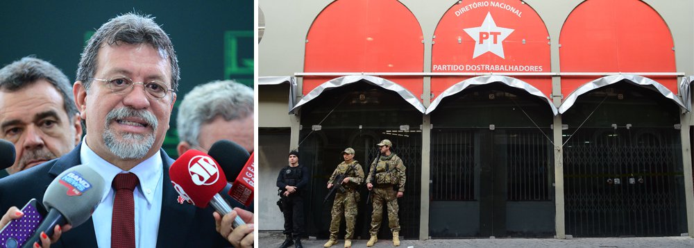 Nota assinada pelo líder da bancada na Câmara, deputado Afonso Florence (BA), classifica como "desnecessária" a ação da Polícia Federal que resultou em quase sete horas de busca e apreensão na sede do partido, em São Paulo; "Sob o pretexto de realizar uma operação policial, a PF mobilizou um aparato de guerra – incluindo uniformes de campanha e armas de alto calibre – jamais visto em tempos democráticos para atingir a imagem pública de um partido político", diz o texto; o próprio partido já havia criticado a ação nesta quinta-feira (Foto: Gisele Federicce) Nota assinada pelo líder da bancada na Câmara, deputado Afonso Florence (BA), classifica como "desnecessária" a ação da Polícia Federal que resultou em quase sete horas de busca e apreensão na sede do partido, em São Paulo; "Sob o pretexto de realizar uma operação policial, a PF mobilizou um aparato de guerra – incluindo uniformes de campanha e armas de alto calibre – jamais visto em tempos democráticos para atingir a imagem pública de um partido político", diz o texto; o próprio partido já havia criticado a ação nesta quinta-feira