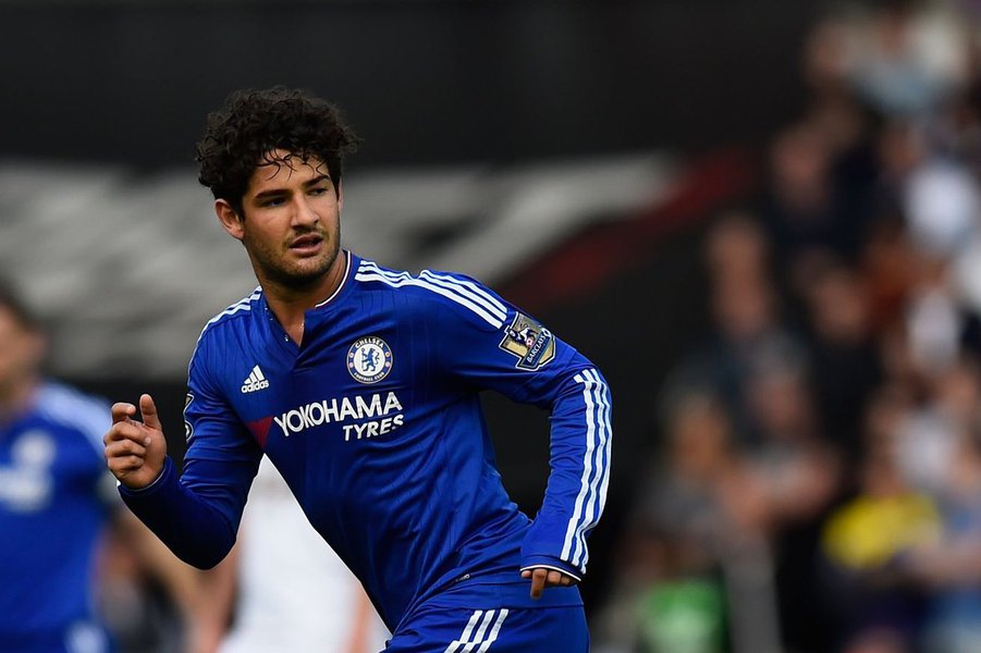 Chelsea decidiu não renovar os contratos dos atacantes Radamel Falcao García e Alexandre Pato e do goleiro Marco Amelia, informou o time do Campeonato Inglês em seu site oficial nesta sexta-feira (Foto: Leonardo Attuch) Chelsea decidiu não renovar os contratos dos atacantes Radamel Falcao García e Alexandre Pato e do goleiro Marco Amelia, informou o time do Campeonato Inglês em seu site oficial nesta sexta-feira