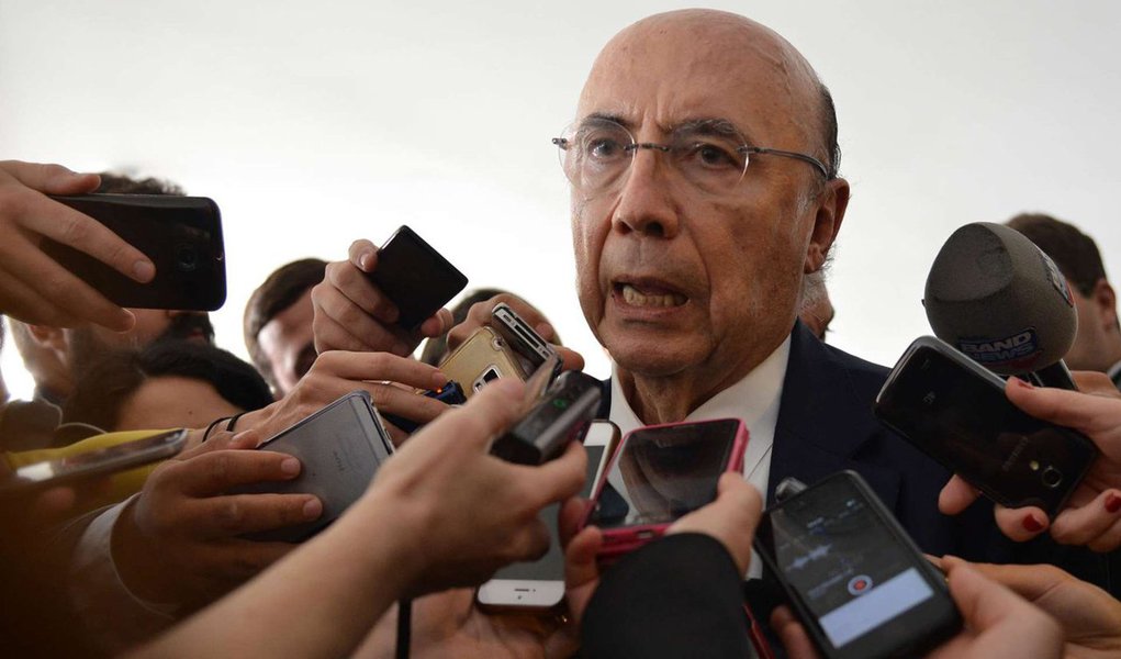 Segundo o ministro da Fazenda, a prioridade do governo Temer é a aprovação na Câmara da Proposta de Emenda à Constituição (PEC) que limita os gastos públicos, com estimativa de que isso aconteça até o fim de outubro (Foto: Paulo Emílio) Segundo o ministro da Fazenda, a prioridade do governo Temer é a aprovação na Câmara da Proposta de Emenda à Constituição (PEC) que limita os gastos públicos, com estimativa de que isso aconteça até o fim de outubro