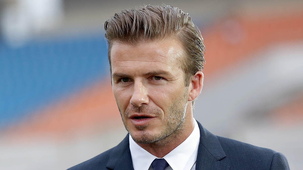 O ex-capitão da seleção inglesa de futebol David Beckham declarou seu apoio à campanha do "fica" no referendo sobre a filiação da Grã-Bretanha à União Europeia nesta terça-feira, para deleite do primeiro-ministro britânico, David Cameron, e daqueles que querem que os britânicos continuem no bloco (Foto: Leonardo Attuch) O ex-capitão da seleção inglesa de futebol David Beckham declarou seu apoio à campanha do "fica" no referendo sobre a filiação da Grã-Bretanha à União Europeia nesta terça-feira, para deleite do primeiro-ministro britânico, David Cameron, e daqueles que querem que os britânicos continuem no bloco