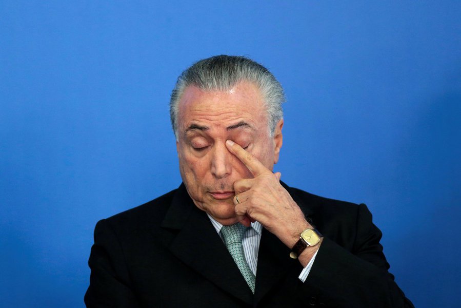 O jornalista Gustavo Gindre sintetizou as três propostas mais esdrúxulas que surgiram durante a interinidade de Michel Temer: uma idade mínima de aposentadoria superior à expectativa de vida em vários estados do País, a privatização da saúde pública e, agora, uma jornada de trabalho duas vezes maior do que a atual (Foto: Leonardo Attuch) O jornalista Gustavo Gindre sintetizou as três propostas mais esdrúxulas que surgiram durante a interinidade de Michel Temer: uma idade mínima de aposentadoria superior à expectativa de vida em vários estados do País, a privatização da saúde pública e, agora, uma jornada de trabalho duas vezes maior do que a atual