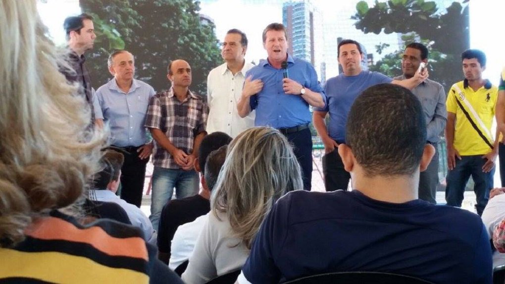 O pré-candidato a prefeito de Goiânia, deputado federal Giuseppe Vecci (PSDB), participa nesta terça-feira (05) de encontro com militantes e lideranças do PSDB, da base aliada e representantes de bairros e de segmentos no Parque Agropecuário de Goiânia, a partir das 18 horas; partido tenta impulsionar candidatura do parlamentar na Capital; Vecci ainda aparece atrás nas pesquisas e semana passada falou em desistir do projeto (Foto: José Barbacena) O pré-candidato a prefeito de Goiânia, deputado federal Giuseppe Vecci (PSDB), participa nesta terça-feira (05) de encontro com militantes e lideranças do PSDB, da base aliada e representantes de bairros e de segmentos no Parque Agropecuário de Goiânia, a partir das 18 horas; partido tenta impulsionar candidatura do parlamentar na Capital; Vecci ainda aparece atrás nas pesquisas e semana passada falou em desistir do projeto