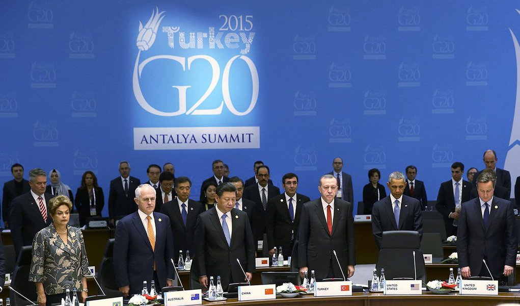 As maiores economias do mundo vão trabalhar para apoiar o crescimento global e dividir melhor os benefícios do comércio internacional, afirmaram os ministros da economia e presidentes dos bancos centrais do G20; Philipe Hammond, novo ministro das finanças britânico, afirmou que a incerteza sobre o Brexit diminuirão quando o Reino Unido apresentar sua visão da relação futura com a União Europeia, que se tornará clara até o final deste ano (Foto: Aquiles Lins) As maiores economias do mundo vão trabalhar para apoiar o crescimento global e dividir melhor os benefícios do comércio internacional, afirmaram os ministros da economia e presidentes dos bancos centrais do G20; Philipe Hammond, novo ministro das finanças britânico, afirmou que a incerteza sobre o Brexit diminuirão quando o Reino Unido apresentar sua visão da relação futura com a União Europeia, que se tornará clara até o final deste ano