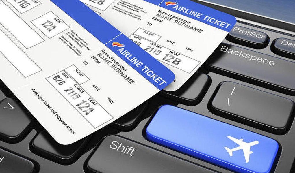 Plataforma inovadora, PassagensAereas.com.br, promete mudar a forma de encontrar promoções de passagens para diversos destinos, e fazer com que o viajante economize em até 65%; startup surgiu com o desenvolvimento de um algoritmo que interage com as informações dos bancos de dados das principais companhias aéreas do mundo, e é capaz de selecionar as melhores promoções. "A economia é real e baseada nas informações das próprias companhias aéreas", explica Patrick Nogueira, criador da plataforma (Foto: Paulo Emílio) Plataforma inovadora, PassagensAereas.com.br, promete mudar a forma de encontrar promoções de passagens para diversos destinos, e fazer com que o viajante economize em até 65%; startup surgiu com o desenvolvimento de um algoritmo que interage com as informações dos bancos de dados das principais companhias aéreas do mundo, e é capaz de selecionar as melhores promoções. "A economia é real e baseada nas informações das próprias companhias aéreas", explica Patrick Nogueira, criador da plataforma