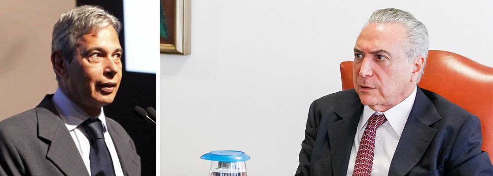 “Cunha telefonou a Temer. Não se conhece o teor da conversa. Sabe-se que foi suficiente para instigá-lo a rasgar a madrugada rascunhando a carta-renúncia, recebida às 13h11m de ontem pelo presidente interino da Câmara, Waldir Maranhão. Sabe-se, também, que Temer usou esse telefonema para completar uma cartada iniciada numa noite da semana passada, quando Cunha foi visitá-lo no Palácio da Alvorada. O nome desse jogo: renúncia”, afirma José Casado (Foto: Roberta Namour) “Cunha telefonou a Temer. Não se conhece o teor da conversa. Sabe-se que foi suficiente para instigá-lo a rasgar a madrugada rascunhando a carta-renúncia, recebida às 13h11m de ontem pelo presidente interino da Câmara, Waldir Maranhão. Sabe-se, também, que Temer usou esse telefonema para completar uma cartada iniciada numa noite da semana passada, quando Cunha foi visitá-lo no Palácio da Alvorada. O nome desse jogo: renúncia”, afirma José Casado