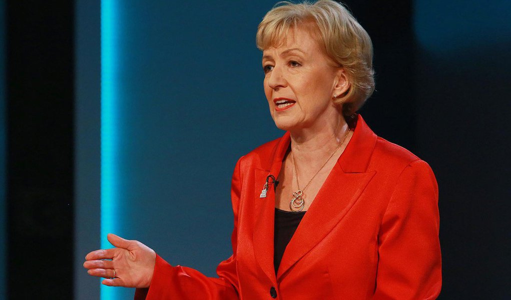 Negociações sobre a saída do Reino Unido da União Europeia precisam ser breves para evitar incertezas prolongadas, disse a candidata a primeira-ministra Andrea Leadsom, uma das favoritas na corrida para suceder David Cameron; "Nem nós, nem nossos amigos europeus, precisamos de incertezas prolongadas e nem tudo precisa ser negociado antes que o Artigo 50 seja acionado e o processo de saída esteja concluído", disse (Foto: Paulo Emílio) Negociações sobre a saída do Reino Unido da União Europeia precisam ser breves para evitar incertezas prolongadas, disse a candidata a primeira-ministra Andrea Leadsom, uma das favoritas na corrida para suceder David Cameron; "Nem nós, nem nossos amigos europeus, precisamos de incertezas prolongadas e nem tudo precisa ser negociado antes que o Artigo 50 seja acionado e o processo de saída esteja concluído", disse