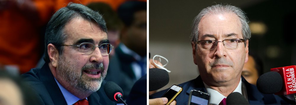 Deputado Henrique Fontana (PT-RS) gravou um vídeo nesta sexta-feira 8 pedindo mobilização da sociedade para que a Câmara respeite o país e primeiro julgue Eduardo Cunha em plenário antes de eleger o novo presidente do parlamento; "Vamos exigir que na segunda-feira, a Comissão de Constituição e Justiça vote os recursos de Eduardo Cunha; na quarta-feira, o plenário vote a cassação ou absolvição e na quinta-feira a Câmara eleja o novo presidente do Legislativo", apela (Foto: Gisele Federicce) Deputado Henrique Fontana (PT-RS) gravou um vídeo nesta sexta-feira 8 pedindo mobilização da sociedade para que a Câmara respeite o país e primeiro julgue Eduardo Cunha em plenário antes de eleger o novo presidente do parlamento; "Vamos exigir que na segunda-feira, a Comissão de Constituição e Justiça vote os recursos de Eduardo Cunha; na quarta-feira, o plenário vote a cassação ou absolvição e na quinta-feira a Câmara eleja o novo presidente do Legislativo", apela