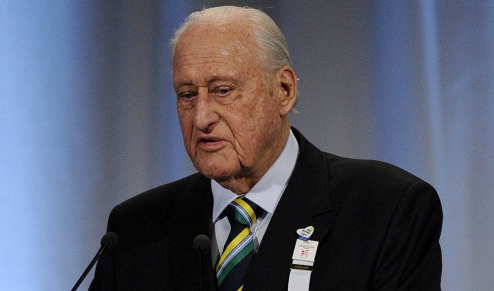 O ex-presidente da Federação Internacional de Futebol (Fifa), João Havelange, que completou 100 anos em maio, recebeu alta do Hospital Samaritano, em Botafogo, onde estava internado há três dias com quadro de pneumonia; em novembro, Havelange foi internado com problemas pulmonares (Foto: Leonardo Lucena) O ex-presidente da Federação Internacional de Futebol (Fifa), João Havelange, que completou 100 anos em maio, recebeu alta do Hospital Samaritano, em Botafogo, onde estava internado há três dias com quadro de pneumonia; em novembro, Havelange foi internado com problemas pulmonares