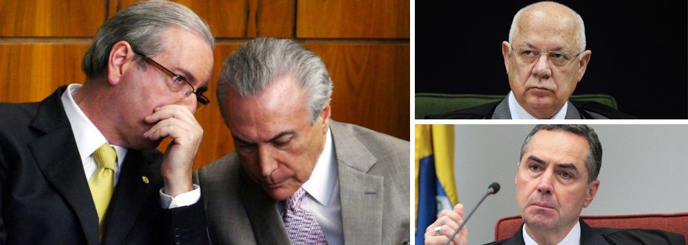 Jornalista Fernando Brito, do Tijolaço, diz que os ministros do Supremo Tribunal Federal estão "fazendo explícito papel de bobos"; "Proíbem Eduardo Cunha de ir à Câmara para não interferir no controle do Legislativo. Mas Cunha vai ao Palácio do Jaburu e decide com quem tem a caneta: Michel Temer", diz ele sobre o encontro secreto dos dois aliados; "Doutor Teori Zavascki, Doutor Luis Roberto Barroso, de que adiantam suas caras sérias e severas? Vocês tiraram Eduardo Cunha da Câmara mas ele está lá, no centro do poder", questiona (Foto: Aquiles Lins) Jornalista Fernando Brito, do Tijolaço, diz que os ministros do Supremo Tribunal Federal estão "fazendo explícito papel de bobos"; "Proíbem Eduardo Cunha de ir à Câmara para não interferir no controle do Legislativo. Mas Cunha vai ao Palácio do Jaburu e decide com quem tem a caneta: Michel Temer", diz ele sobre o encontro secreto dos dois aliados; "Doutor Teori Zavascki, Doutor Luis Roberto Barroso, de que adiantam suas caras sérias e severas? Vocês tiraram Eduardo Cunha da Câmara mas ele está lá, no centro do poder", questiona