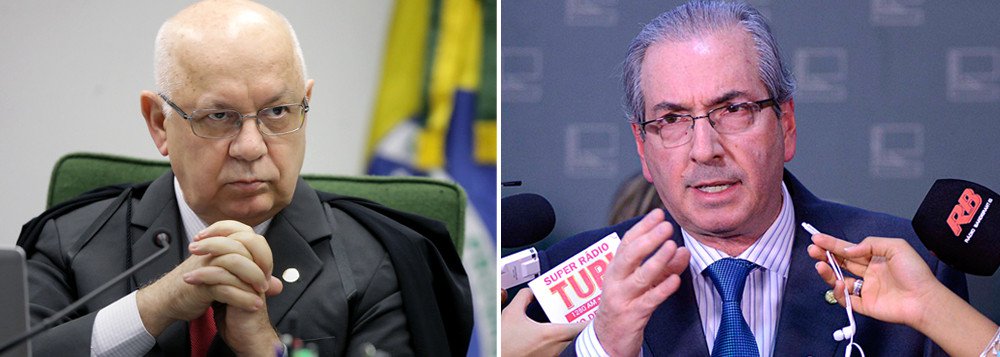 Renúncia de Eduardo Cunha (PMDB-RJ) à presidência da Câmara não altera a decisão do ministro Teori Zavascki, relator das ações penais conta ele no STF, que o proibiu de frequentar as instalações da Casa; Cunha continua precisando pedir autorização ao ministro para ter acesso às dependências da Câmara; com a renúncia, os processos contra Cunha devem ser julgados pela Segunda Turma da Corte e não mais pelo plenário, composto por 11 ministros (Foto: Aquiles Lins) Renúncia de Eduardo Cunha (PMDB-RJ) à presidência da Câmara não altera a decisão do ministro Teori Zavascki, relator das ações penais conta ele no STF, que o proibiu de frequentar as instalações da Casa; Cunha continua precisando pedir autorização ao ministro para ter acesso às dependências da Câmara; com a renúncia, os processos contra Cunha devem ser julgados pela Segunda Turma da Corte e não mais pelo plenário, composto por 11 ministros