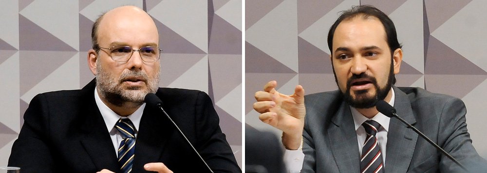 Em depoimento à Comissão do Impeachment, técnicos do Banco Central rebateram argumentos da acusação de que a presidente Dilma Rousseff teria promovido maquiagem das contas públicas em 2015 para apresentar uma situação melhor do que a real; o chefe-adjunto do Departamento Econômico do Banco Central, Fernando Rocha, afirmou que Dilma jamais interferiu na sistemática de estatísticas do banco para ocultar ou distorcer dívidas do governo; já o procurador do BC Marcel Mascarenhas dos Santos disse que as estatísticas produzidas pela entidade são produzidas por técnicos, sem nenhum tipo de interferência política, nem mesmo do presidente da República (Foto: Aquiles Lins) Em depoimento à Comissão do Impeachment, técnicos do Banco Central rebateram argumentos da acusação de que a presidente Dilma Rousseff teria promovido maquiagem das contas públicas em 2015 para apresentar uma situação melhor do que a real; o chefe-adjunto do Departamento Econômico do Banco Central, Fernando Rocha, afirmou que Dilma jamais interferiu na sistemática de estatísticas do banco para ocultar ou distorcer dívidas do governo; já o procurador do BC Marcel Mascarenhas dos Santos disse que as estatísticas produzidas pela entidade são produzidas por técnicos, sem nenhum tipo de interferência política, nem mesmo do presidente da República