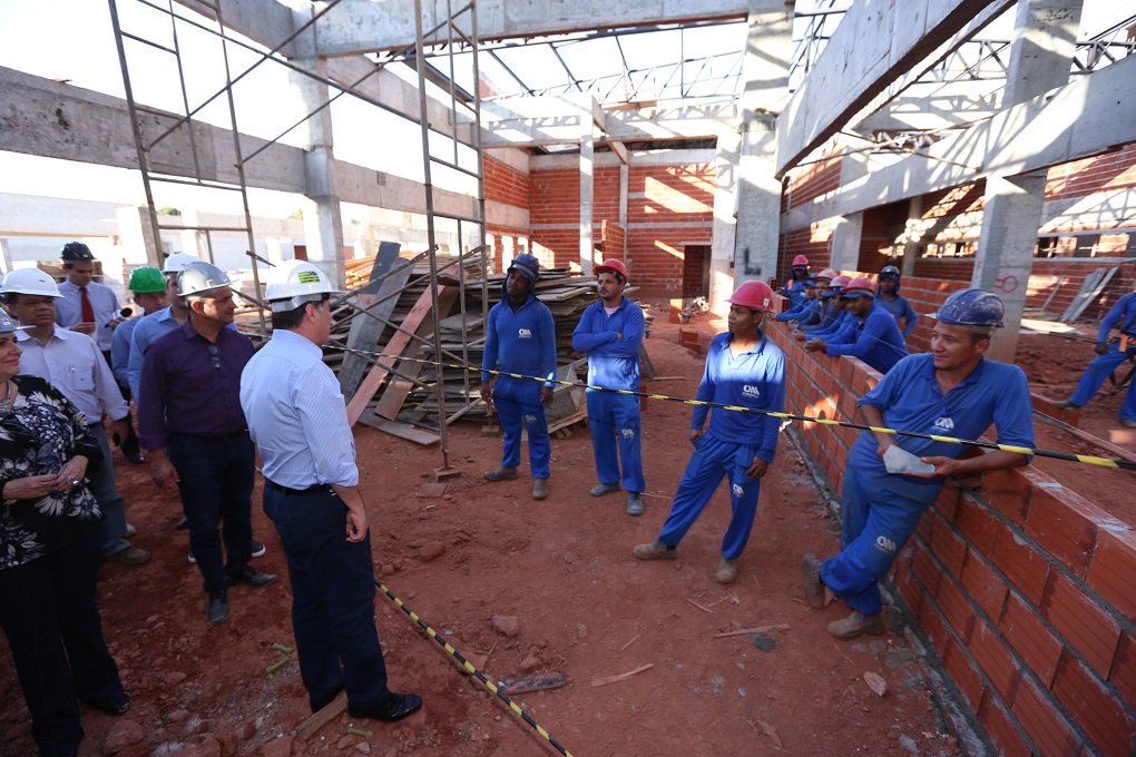 O Hospital do Servidor Público, anseio histórico dos servidores do governo do Estado em Goiás, já está com 75% das obras concluídas; construído recursos próprios do Ipasgo no Setor Bela Vista, Região Sudeste de Goiânia, a unidade conta com um orçamento de R$ 70 milhões, dos quais R$ 52,5 milhões já estão pagos; governador Marconi disse que quer entregar o Hospital ainda no ano que vem; unidade vai prestar atendimento a todos usuários do plano de saúde do governo de Goiás (Foto: José Barbacena) O Hospital do Servidor Público, anseio histórico dos servidores do governo do Estado em Goiás, já está com 75% das obras concluídas; construído recursos próprios do Ipasgo no Setor Bela Vista, Região Sudeste de Goiânia, a unidade conta com um orçamento de R$ 70 milhões, dos quais R$ 52,5 milhões já estão pagos; governador Marconi disse que quer entregar o Hospital ainda no ano que vem; unidade vai prestar atendimento a todos usuários do plano de saúde do governo de Goiás