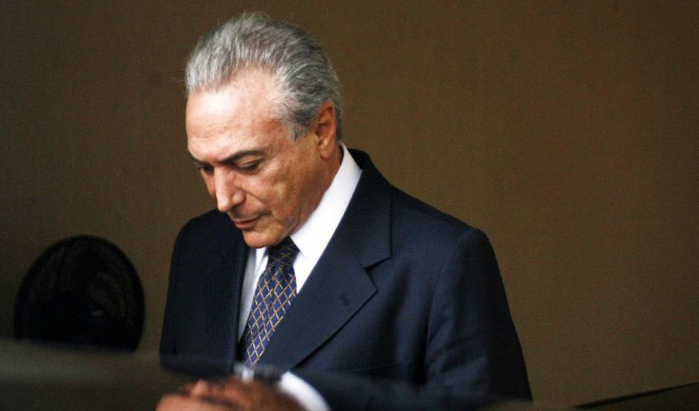 A segunda pesquisa do Ibope de intenções de voto para prefeito em Maceió também avaliou os governos de Michel Temer, do governador Renan Filho (PMDB) e do prefeito de Maceió, Rui Palmeira (PSDB); avaliação ótima/boa mostra que Temer caiu de 14% para 11%, e de 32% para 30% no quesito regular, e manteve a avaliação de ruim/péssimo em 46%; pesquisa encomendada pela TV Gazeta de Alagoas, afiliada da Rede Globo, ouviu 602 eleitores entre os dias 10 e 13 de setembro (Foto: Voney Malta) A segunda pesquisa do Ibope de intenções de voto para prefeito em Maceió também avaliou os governos de Michel Temer, do governador Renan Filho (PMDB) e do prefeito de Maceió, Rui Palmeira (PSDB); avaliação ótima/boa mostra que Temer caiu de 14% para 11%, e de 32% para 30% no quesito regular, e manteve a avaliação de ruim/péssimo em 46%; pesquisa encomendada pela TV Gazeta de Alagoas, afiliada da Rede Globo, ouviu 602 eleitores entre os dias 10 e 13 de setembro
