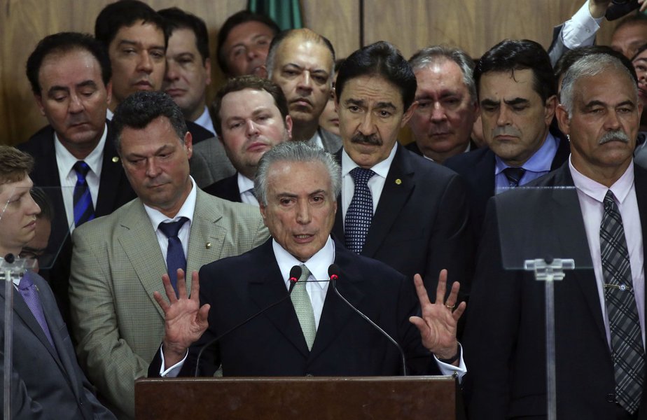 Notadamente descolado de preocupações sociais, o que surge da capa obscura da interinidade é retrocesso e sanha liberal, nos moldes de um estado do salve-se o mais forte jamais imaginado às luzes do republicanismo social típico da tradição brasileira (Foto: Telmário Mota) Notadamente descolado de preocupações sociais, o que surge da capa obscura da interinidade é retrocesso e sanha liberal, nos moldes de um estado do salve-se o mais forte jamais imaginado às luzes do republicanismo social típico da tradição brasileira