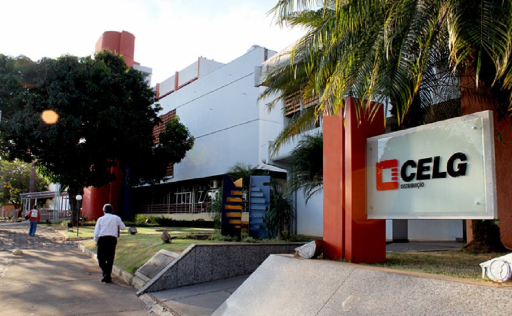 Ministério de Minas e Energia e o BNDES publicaram nesta sexta o edital de desestatização da Celg Distribuição, empresa de energia elétrica que opera no estado de Goiás; edital estabelece as condições de venda das ações da empresa e formato do leilão, que será realizado em 19 de agosto na BM&F Bovespa; valor mínimo para do leilão é de R$ 2,8 bilhões
(Foto: José Barbacena) Ministério de Minas e Energia e o BNDES publicaram nesta sexta o edital de desestatização da Celg Distribuição, empresa de energia elétrica que opera no estado de Goiás; edital estabelece as condições de venda das ações da empresa e formato do leilão, que será realizado em 19 de agosto na BM&F Bovespa; valor mínimo para do leilão é de R$ 2,8 bilhões