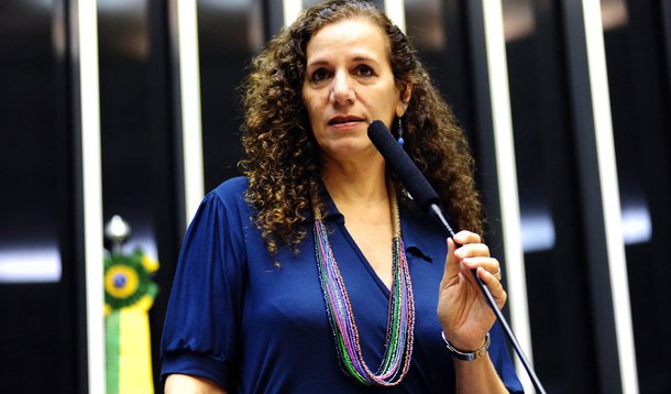 A atuação destacada de Jandira Feghali a tem projeto como grande liderança e incomodado a direita brasileira (Foto: Haroldo Lima) A atuação destacada de Jandira Feghali a tem projeto como grande liderança e incomodado a direita brasileira