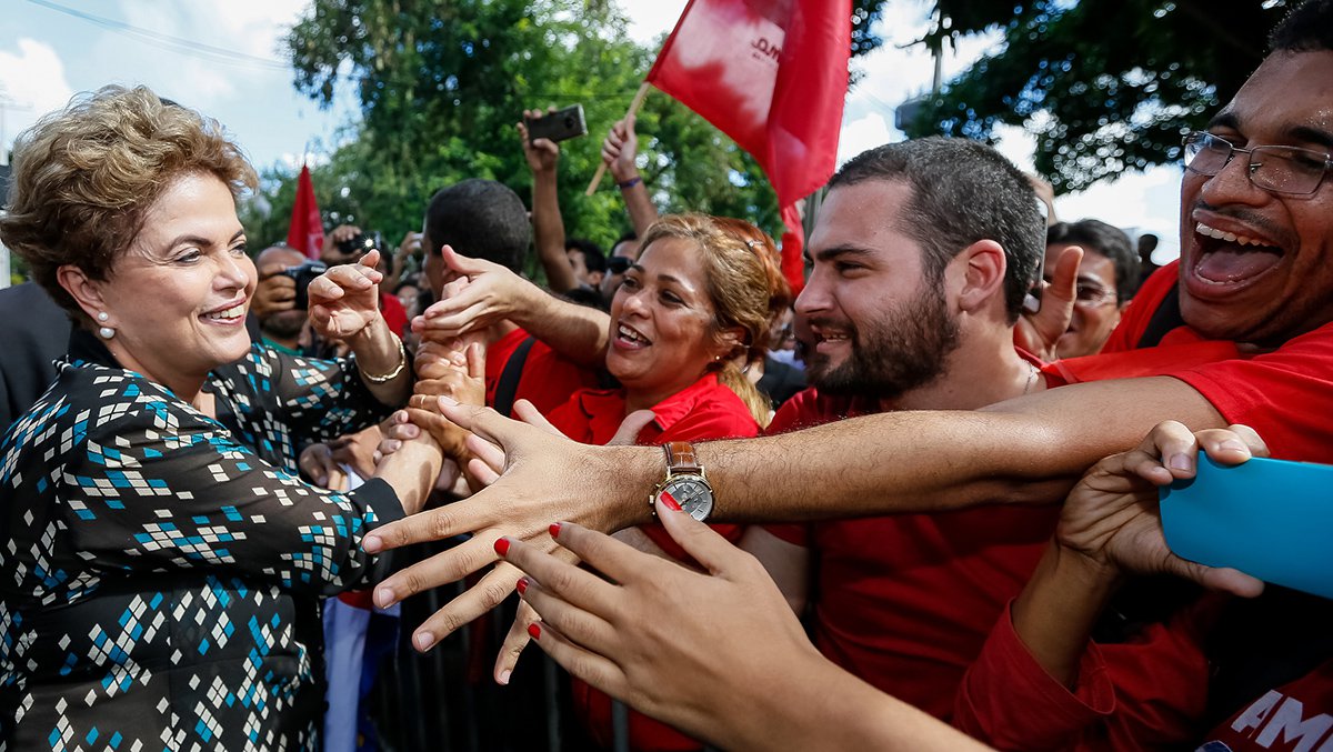 Campanha virtual "Jornada pela Democracia - Todos por Dilma" foi iniciada nesta quarta-feira, 29, por duas amigas da presidente; a meta é arrecadar R$ 500 mil para financiar viagens pelo Brasil para denunciar o golpe contra o seu mandato e contra a democracia pelo País; primeira doação foi de R$ 10; em seis horas, valor arrecadado já havia ultrapassado R$ 93 mil; assista ao vídeo da campanha e saiba como apoiar o projeto (Foto: Aquiles Lins) Campanha virtual "Jornada pela Democracia - Todos por Dilma" foi iniciada nesta quarta-feira, 29, por duas amigas da presidente; a meta é arrecadar R$ 500 mil para financiar viagens pelo Brasil para denunciar o golpe contra o seu mandato e contra a democracia pelo País; primeira doação foi de R$ 10; em seis horas, valor arrecadado já havia ultrapassado R$ 93 mil; assista ao vídeo da campanha e saiba como apoiar o projeto