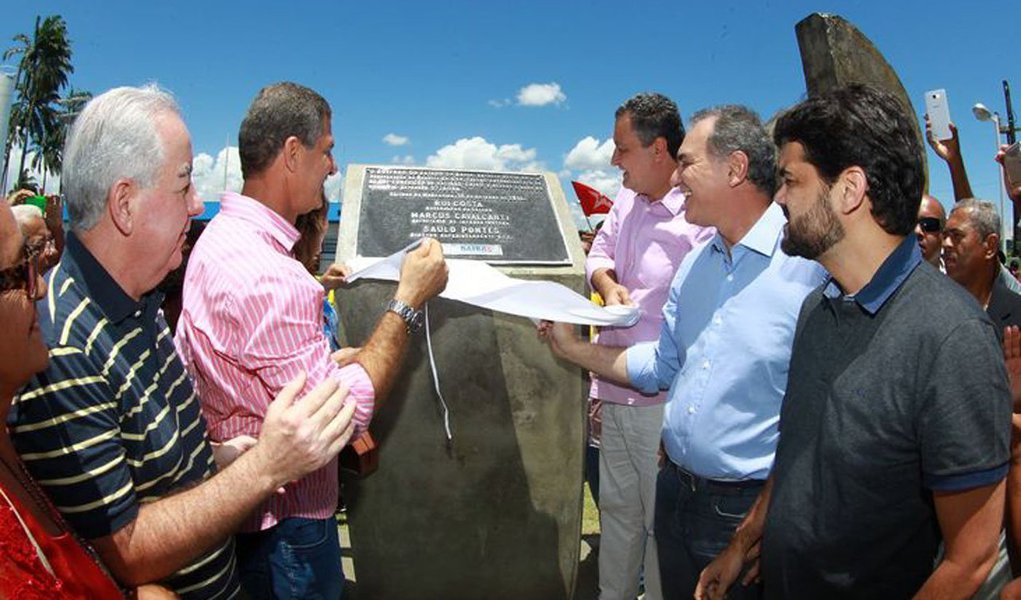 Salinas da Margarida, no Recôncavo baiano, foi contemplado com um Distrito Integrado de Segurança Pública (Disep); governador Rui Costa comandou a inauguração neste sábado (15); governo da Bahia também inaugurou os 27,8 km da BA-534, do entroncamento da BA-001 até a Enseada do Paraguaçu: "Nós, baianas e baianos, podemos ter orgulho do nosso estado. A Bahia é um dos seis estados brasileiros que estão pagando as suas contas em dia e fazendo investimento como a pavimentação de estradas e a construção de Diseps", afirmou o governador (Foto: Realle Palazzo-Martini) Salinas da Margarida, no Recôncavo baiano, foi contemplado com um Distrito Integrado de Segurança Pública (Disep); governador Rui Costa comandou a inauguração neste sábado (15); governo da Bahia também inaugurou os 27,8 km da BA-534, do entroncamento da BA-001 até a Enseada do Paraguaçu: "Nós, baianas e baianos, podemos ter orgulho do nosso estado. A Bahia é um dos seis estados brasileiros que estão pagando as suas contas em dia e fazendo investimento como a pavimentação de estradas e a construção de Diseps", afirmou o governador