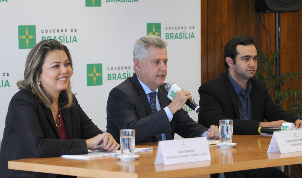 Brasília receberá dez partidas de futebol na Olimpíadas de 2016, que acontece no Rio de Janeiro; do total, sete jogos são do torneio masculino e três do feminino; no período em que ocorrem os jogos, de 4 a 13 de agosto, a expectativa é que a movimentação financeira na capital do País seja de R$ 156 milhões, quase cinco vezes a mais que o investimento previsto: R$ 32 milhões; desse valor, R$ 13 milhões serão destinados a gastos com segurança; a estimativa é do governo do Distrito Federal, comandado por Rodrigo Rollemberg (Foto: Leonardo Lucena) Brasília receberá dez partidas de futebol na Olimpíadas de 2016, que acontece no Rio de Janeiro; do total, sete jogos são do torneio masculino e três do feminino; no período em que ocorrem os jogos, de 4 a 13 de agosto, a expectativa é que a movimentação financeira na capital do País seja de R$ 156 milhões, quase cinco vezes a mais que o investimento previsto: R$ 32 milhões; desse valor, R$ 13 milhões serão destinados a gastos com segurança; a estimativa é do governo do Distrito Federal, comandado por Rodrigo Rollemberg