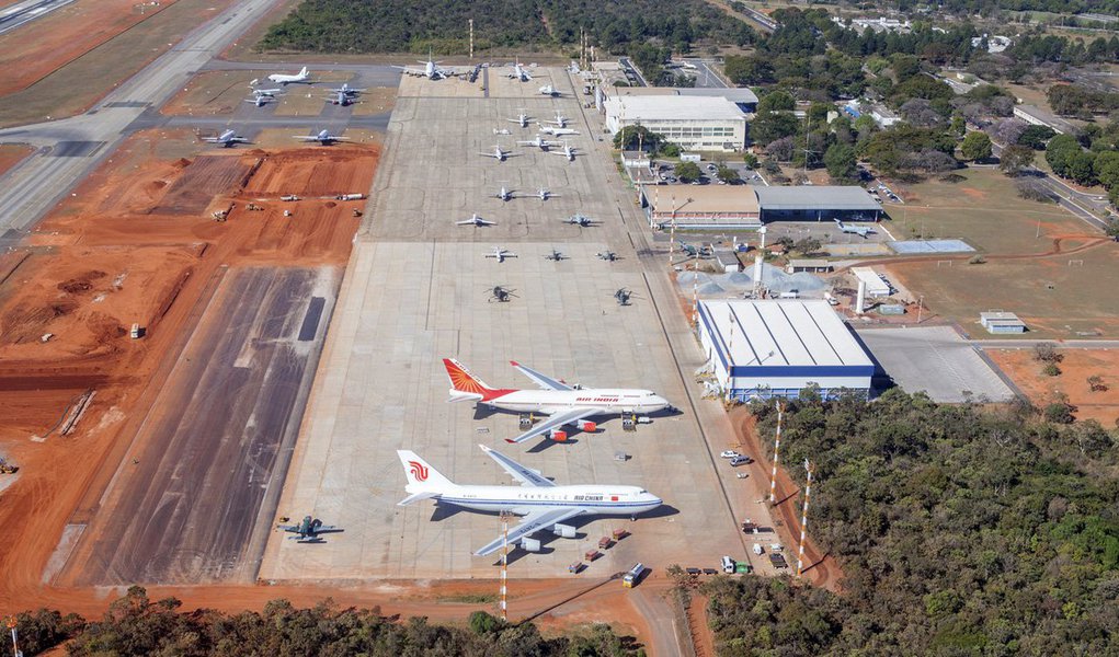 “Eu liguei pro vice Michel Temer e marquei com ele no aeroporto militar de Brasília, na sala vizinha à sala da Presidência. Em setembro, num início de noite”, relatou Sérgio Machado; “Ele chegando lá, conversei com ele. Ele falou da dificuldade que estava tendo acerca da campanha do Chalita. Eu disse que podia ajudá-lo em R$ 1,5 milhão, mas que depois eu informaria a ele a empresa. Telefonei depois a ele, informando que essa doação seria feita pelo Diretório Nacional através da empresa Queiroz Galvão” (Foto: Roberta Namour) “Eu liguei pro vice Michel Temer e marquei com ele no aeroporto militar de Brasília, na sala vizinha à sala da Presidência. Em setembro, num início de noite”, relatou Sérgio Machado; “Ele chegando lá, conversei com ele. Ele falou da dificuldade que estava tendo acerca da campanha do Chalita. Eu disse que podia ajudá-lo em R$ 1,5 milhão, mas que depois eu informaria a ele a empresa. Telefonei depois a ele, informando que essa doação seria feita pelo Diretório Nacional através da empresa Queiroz Galvão”