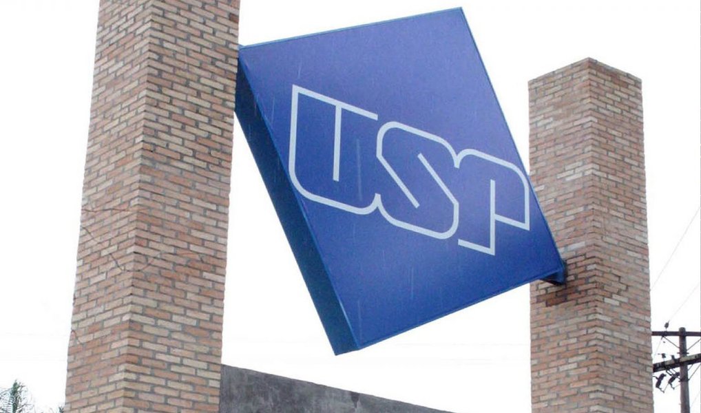 Agravamento da crise financeira na Universidade de São Paulo (USP) levou a instituição a adotar um novo Plano de Incentivo de Demissão Voluntária (PDIV) e um Programa de Incentivo à Redução de Jornada (PIRJ), assunto será discutido na próxima semana em uma reunião com o Conselho Universitário; medidas fazem parte do esforço para reduzir o déficit da instituição, que deverá chegar a R$ 868 milhões neste exercício (Foto: Paulo Emílio) Agravamento da crise financeira na Universidade de São Paulo (USP) levou a instituição a adotar um novo Plano de Incentivo de Demissão Voluntária (PDIV) e um Programa de Incentivo à Redução de Jornada (PIRJ), assunto será discutido na próxima semana em uma reunião com o Conselho Universitário; medidas fazem parte do esforço para reduzir o déficit da instituição, que deverá chegar a R$ 868 milhões neste exercício