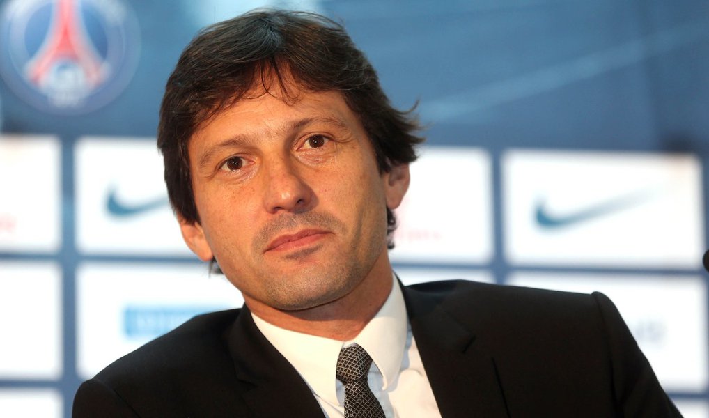 Presidente da CBF, Marco Polo Del Nero, escolheu o ex-lateral Leonardo para trabalhar na nova comissão técnica da seleção brasileira; campeão mundial em 1994, ex-jogador do São Paulo e do Flamengo, e ex-dirigente do Paris Saint-Germain até 2013, Leonardo terá função semelhante a que Gilmar Rinaldi ocupava atualmente; informação foi divulgada nesta tarde, depois que o técnico Dunga foi demitido após a péssima campanha da seleção na Copa América Centenário; entre os possíveis substitutos de Dunga está o técnico do Corinthians, Tite (Foto: Aquiles Lins) Presidente da CBF, Marco Polo Del Nero, escolheu o ex-lateral Leonardo para trabalhar na nova comissão técnica da seleção brasileira; campeão mundial em 1994, ex-jogador do São Paulo e do Flamengo, e ex-dirigente do Paris Saint-Germain até 2013, Leonardo terá função semelhante a que Gilmar Rinaldi ocupava atualmente; informação foi divulgada nesta tarde, depois que o técnico Dunga foi demitido após a péssima campanha da seleção na Copa América Centenário; entre os possíveis substitutos de Dunga está o técnico do Corinthians, Tite