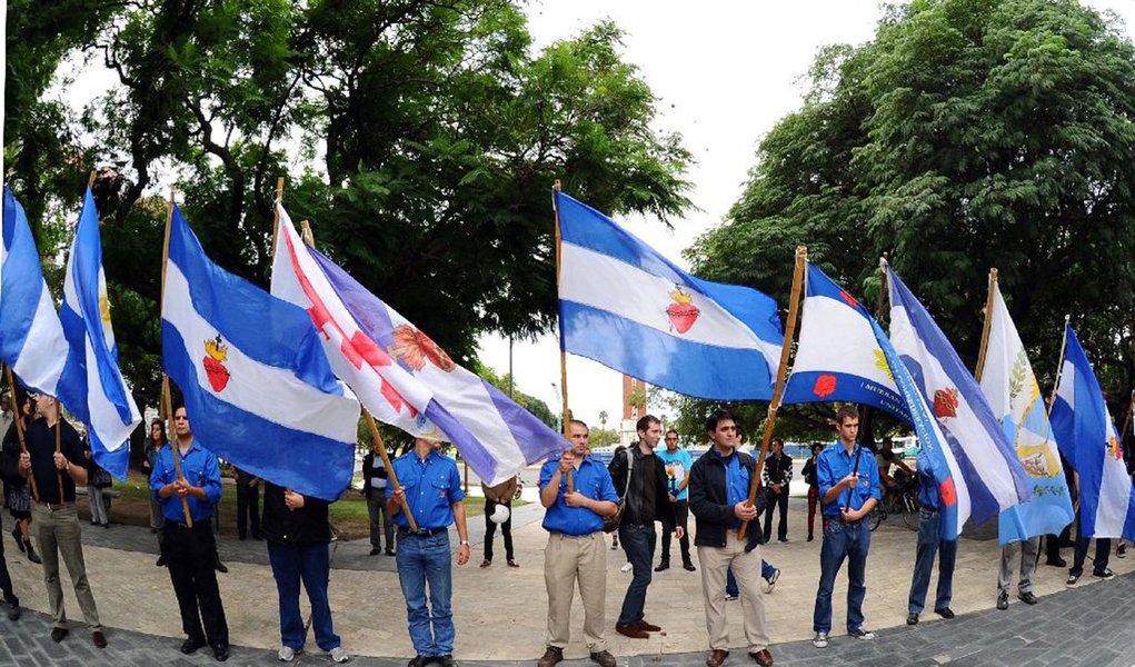 Argentina manifestou repúdio contra a realização de exercícios militares britânicos nas Ilhas Malvinas, informou o Ministério das Relações Exteriores argentino; as manobras "ignoram as resoluções das Nações Unidas e de outras organizações internacionais, instando os dois países a retomar as negociações para encontrar uma solução pacífica e definitiva para a disputa de soberania", disse o representante de Buenos Aires (Foto: Aquiles Lins) Argentina manifestou repúdio contra a realização de exercícios militares britânicos nas Ilhas Malvinas, informou o Ministério das Relações Exteriores argentino; as manobras "ignoram as resoluções das Nações Unidas e de outras organizações internacionais, instando os dois países a retomar as negociações para encontrar uma solução pacífica e definitiva para a disputa de soberania", disse o representante de Buenos Aires