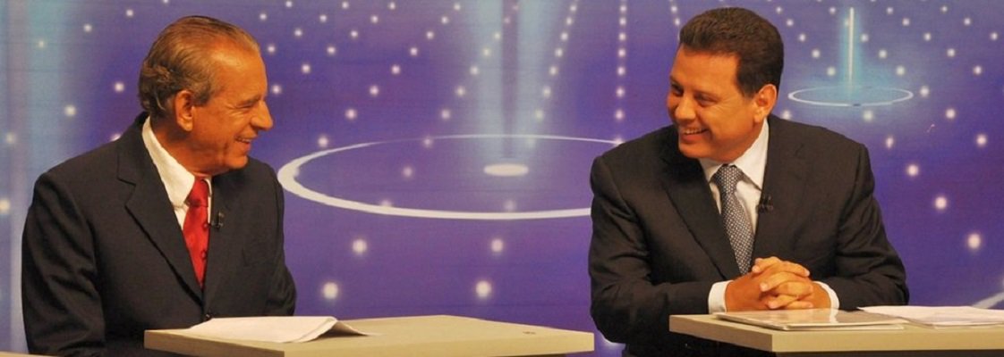Governador Marconi Perillo e Iris Rezende (PMDB) protagonizaram os principais duelos da política goiana nos últimos 18 anos; tucano venceu o peemedebista nas disputas pelo governo em 1998, 2010 e 2014; “Eu sempre tive respeito pelo Iris Rezende. Foi um adversário muito forte. Foi governador do estado por duas vezes, fez muito pelo estado e sempre engrandeceu a política goiana"; "A minha disputa sempre foi no alto nível: no plano das ideias e no debate. Sou adversário, mas não sou inimigo dele. Em todos os lugares onde nos encontramos nos tratamos cordialmente, sempre foi assim, mesmo nos debates mais duros nas campanhas" (Foto: José Barbacena) Governador Marconi Perillo e Iris Rezende (PMDB) protagonizaram os principais duelos da política goiana nos últimos 18 anos; tucano venceu o peemedebista nas disputas pelo governo em 1998, 2010 e 2014; “Eu sempre tive respeito pelo Iris Rezende. Foi um adversário muito forte. Foi governador do estado por duas vezes, fez muito pelo estado e sempre engrandeceu a política goiana"; "A minha disputa sempre foi no alto nível: no plano das ideias e no debate. Sou adversário, mas não sou inimigo dele. Em todos os lugares onde nos encontramos nos tratamos cordialmente, sempre foi assim, mesmo nos debates mais duros nas campanhas"