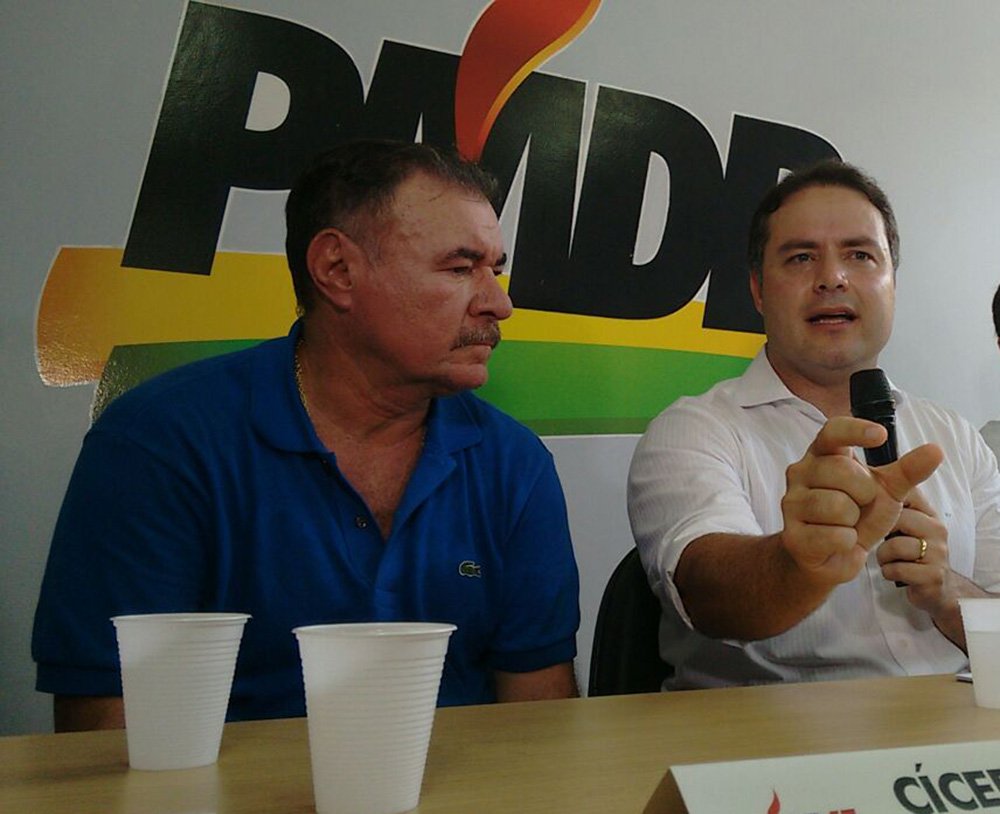 A assessoria jurídica do candidato Cícero Almeida (PMDB) divulgou nota sobre a Ação de Investigação Judicial Eleitoral (AIJE) impetrada pela coligação "Pra Frente Maceió", que pede a cassação do registro de candidatura de Almeida, alegando que o Governo de Alagoas fez o uso da máquina pública para beneficiar o candidato; para a assessoria, "Esta é uma ação natimorta, sem nenhuma fundamentação jurídica. É fruto do desespero político da campanha do Rui, que se usa de factoides porque vê claramente que vai perder as eleições em Maceió (Foto: Voney Malta) A assessoria jurídica do candidato Cícero Almeida (PMDB) divulgou nota sobre a Ação de Investigação Judicial Eleitoral (AIJE) impetrada pela coligação "Pra Frente Maceió", que pede a cassação do registro de candidatura de Almeida, alegando que o Governo de Alagoas fez o uso da máquina pública para beneficiar o candidato; para a assessoria, "Esta é uma ação natimorta, sem nenhuma fundamentação jurídica. É fruto do desespero político da campanha do Rui, que se usa de factoides porque vê claramente que vai perder as eleições em Maceió