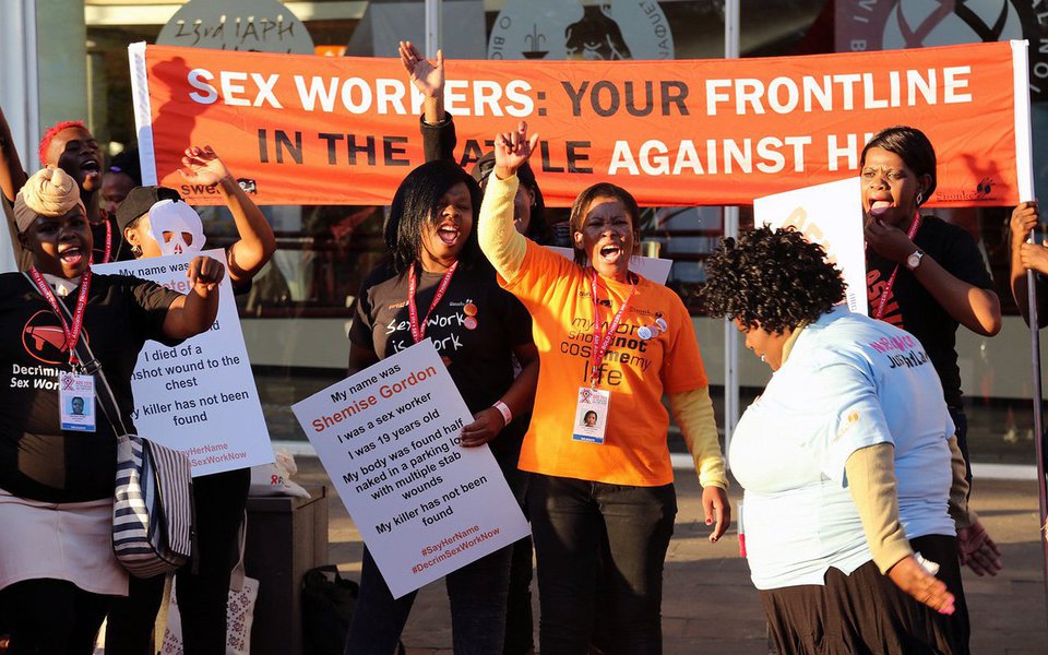 Um estudo genético revela como se difunde o vírus nesse país, e por que é tão difícil para-lo. A recente Conferência da International Aids Society, realizada em Durban em julho último, lançou novas luzes sobre as características dessa epidemia global. (Foto: Luis Pellegrini) Um estudo genético revela como se difunde o vírus nesse país, e por que é tão difícil para-lo. A recente Conferência da International Aids Society, realizada em Durban em julho último, lançou novas luzes sobre as características dessa epidemia global.