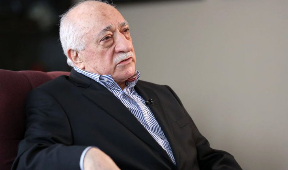 A Turquia solicitou formalmente aos EUA a extradição do clérigo Fethullah Gulen; segundo o primeiro-ministro turco Binali Yildirim, Ancara poderá "reconsiderar" suas relações amistosas com os EUA se Washington se recusar a extraditar o clérigo muçulmano, quem, segundo o presidente turco Recepp Tayyip Erdogan, teria orquestrado a tentativa de golpe militar na Turquia,; Gulen nega sua suposta ligação com a tentativa de golpe (Foto: Paulo Emílio) A Turquia solicitou formalmente aos EUA a extradição do clérigo Fethullah Gulen; segundo o primeiro-ministro turco Binali Yildirim, Ancara poderá "reconsiderar" suas relações amistosas com os EUA se Washington se recusar a extraditar o clérigo muçulmano, quem, segundo o presidente turco Recepp Tayyip Erdogan, teria orquestrado a tentativa de golpe militar na Turquia,; Gulen nega sua suposta ligação com a tentativa de golpe